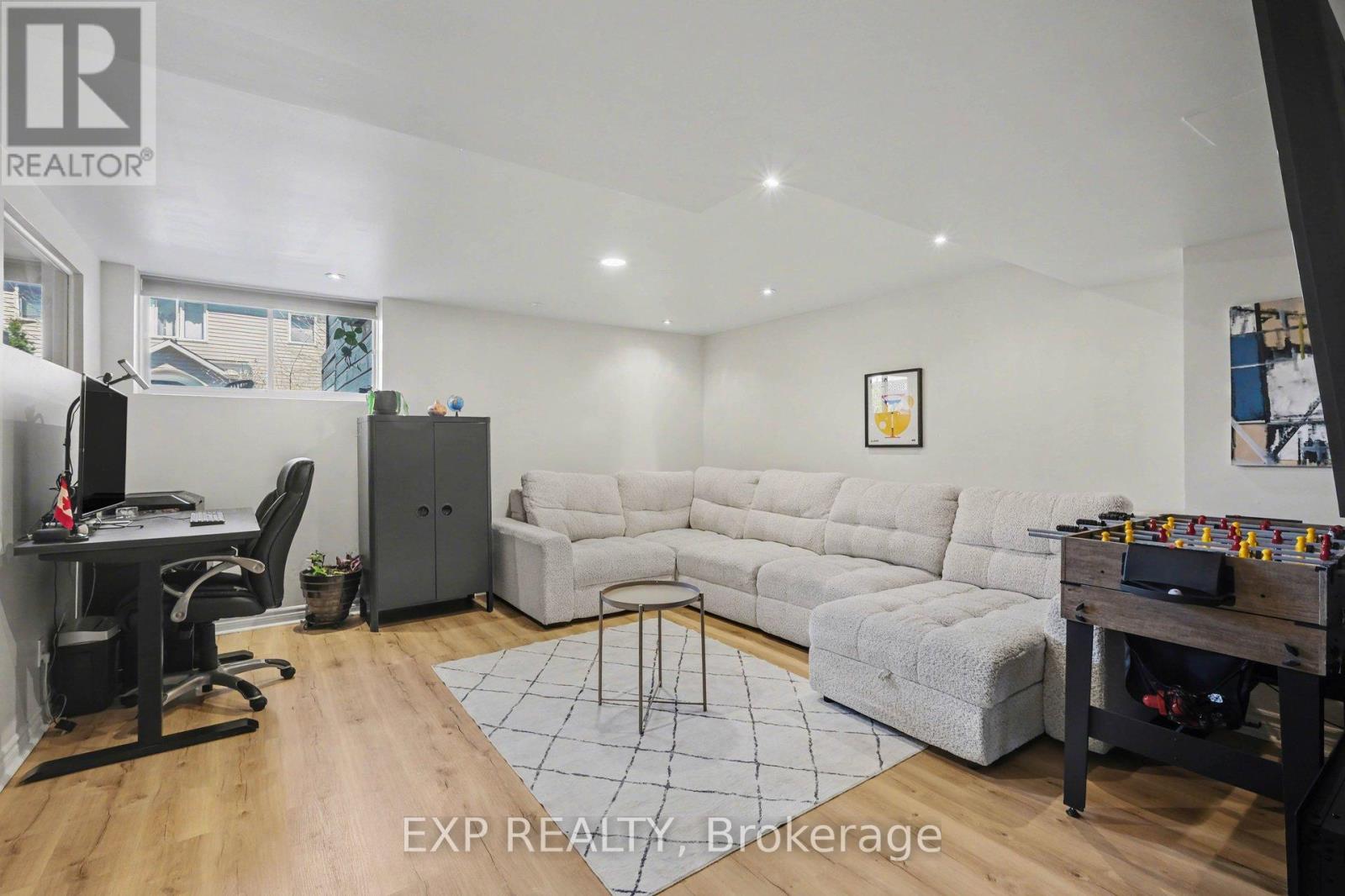 281 SORENTO STREET - 23
