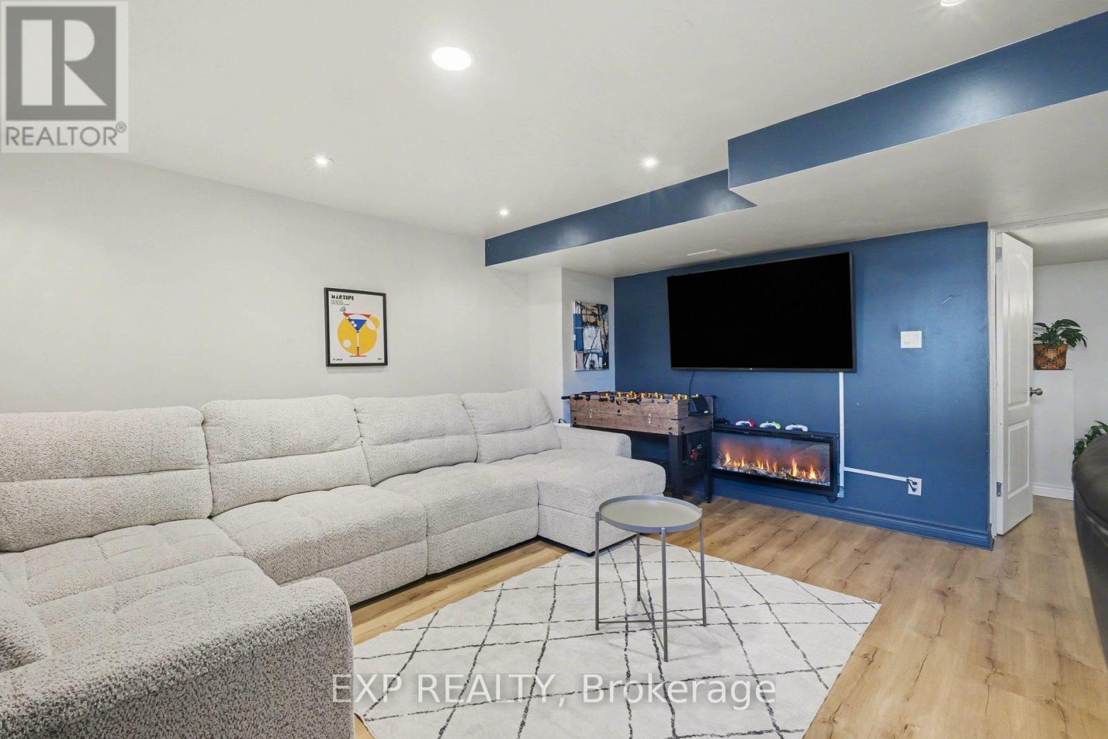 281 SORENTO STREET - 24