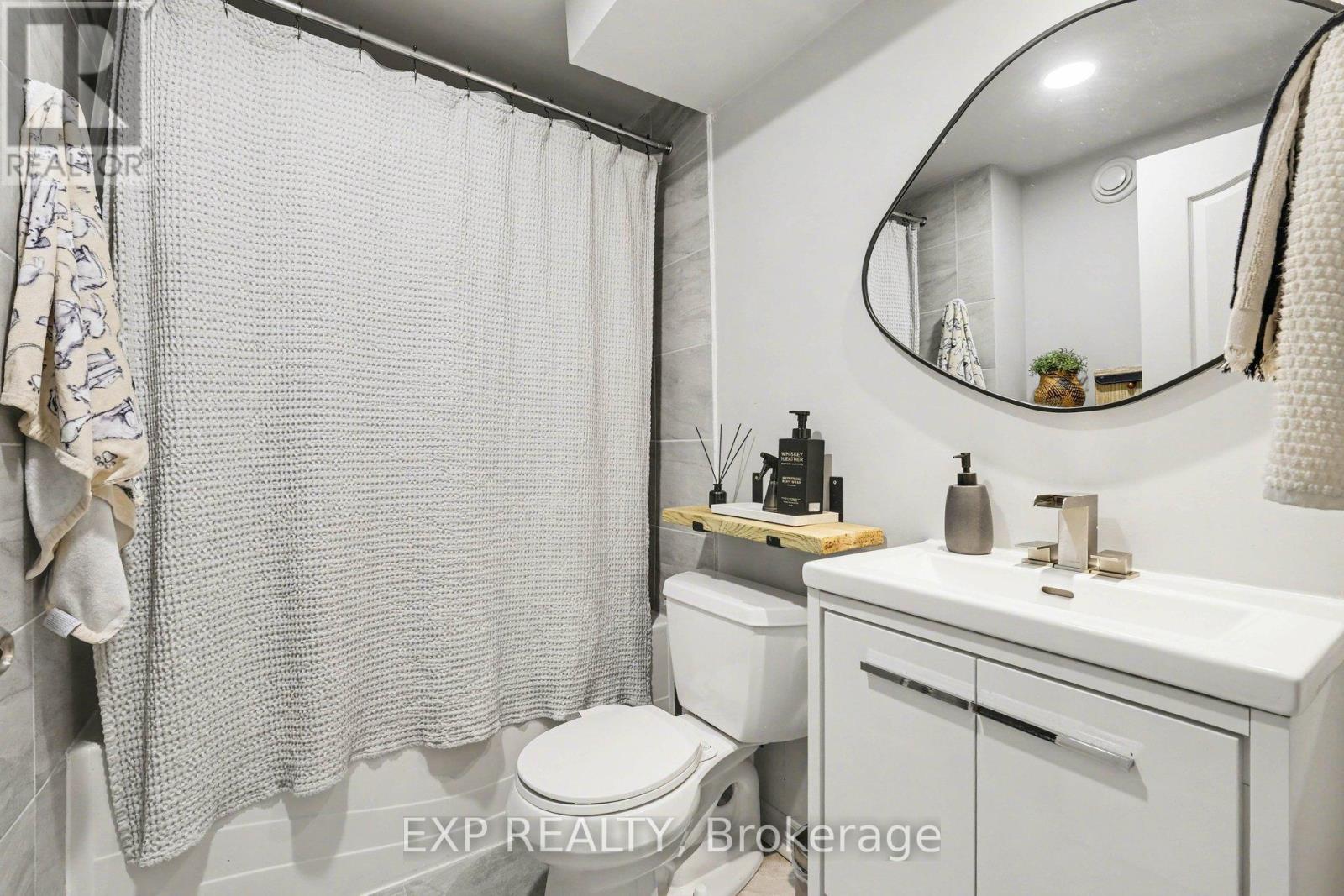 281 SORENTO STREET - 25