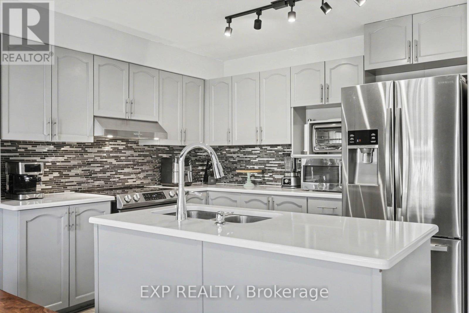 281 SORENTO STREET - 8