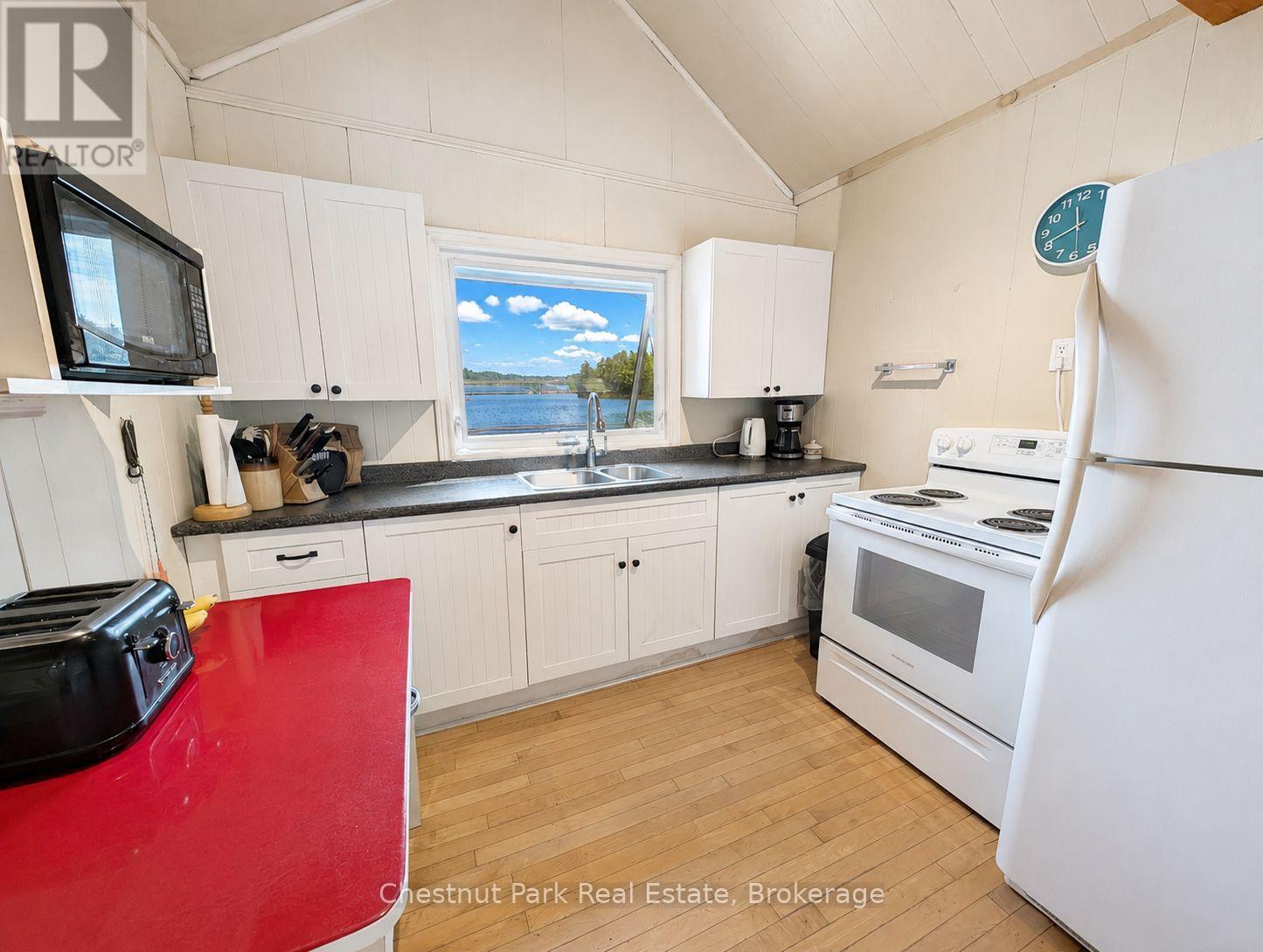 #3 1143 RIDGE ROAD - 19