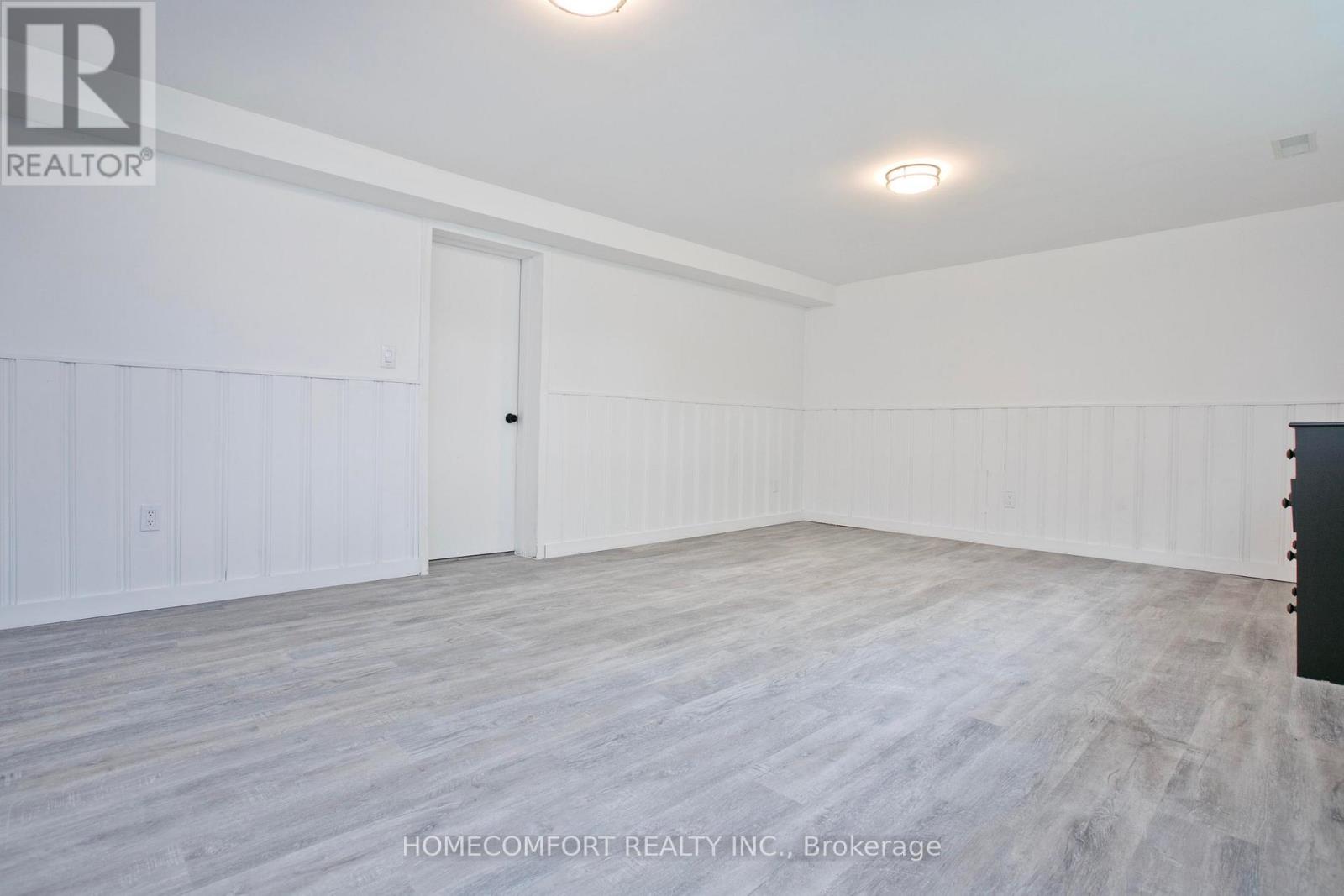 19 BEACHAM CRESCENT - 25