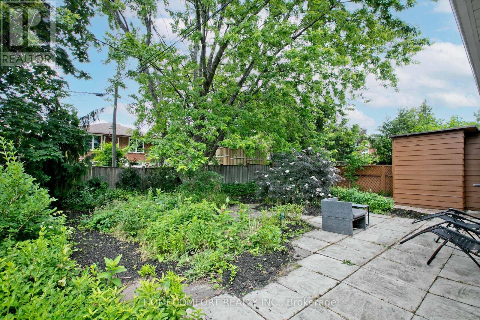 19 BEACHAM CRESCENT - 31