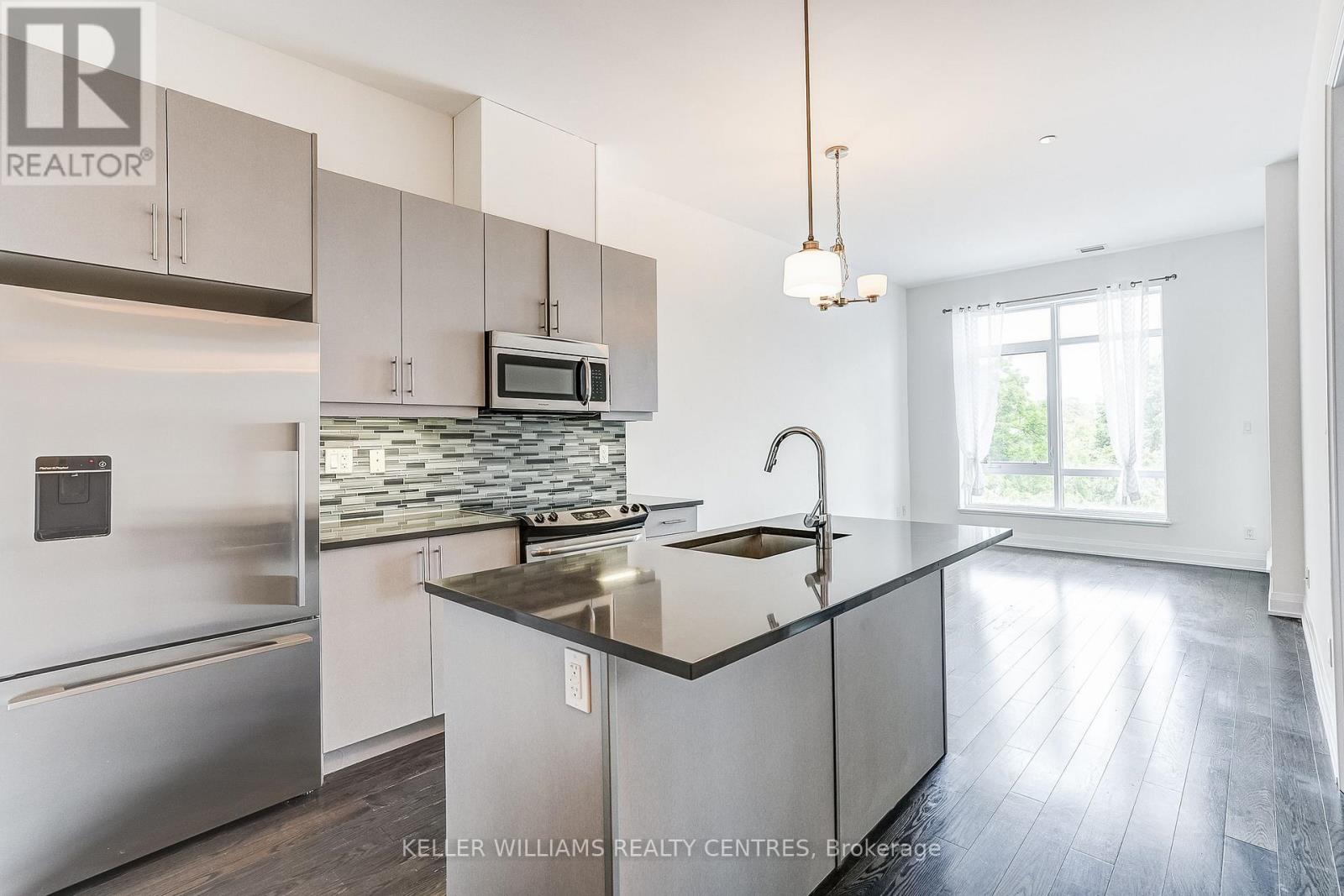 #317 15277 YONGE STREET - 14