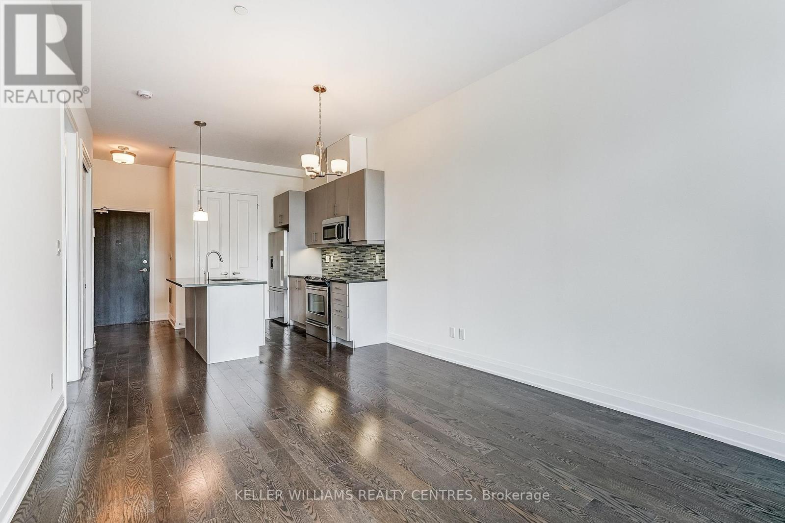 #317 15277 YONGE STREET - 21