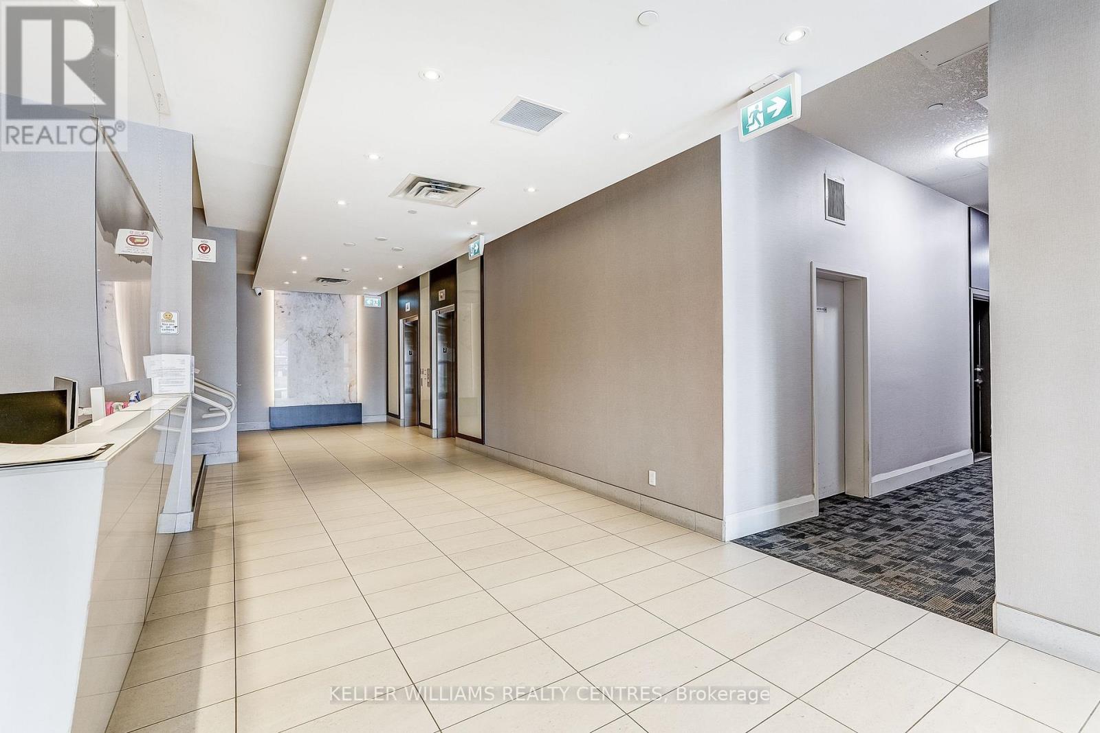 #317 15277 YONGE STREET - 6