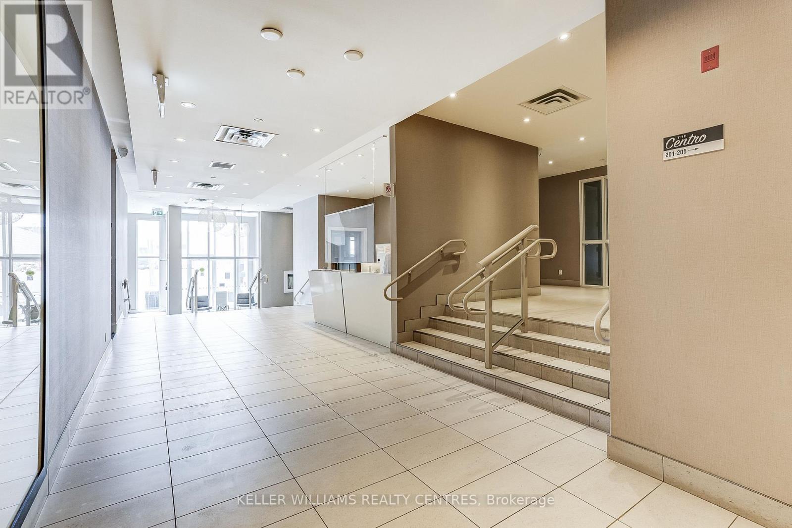#317 15277 YONGE STREET - 7