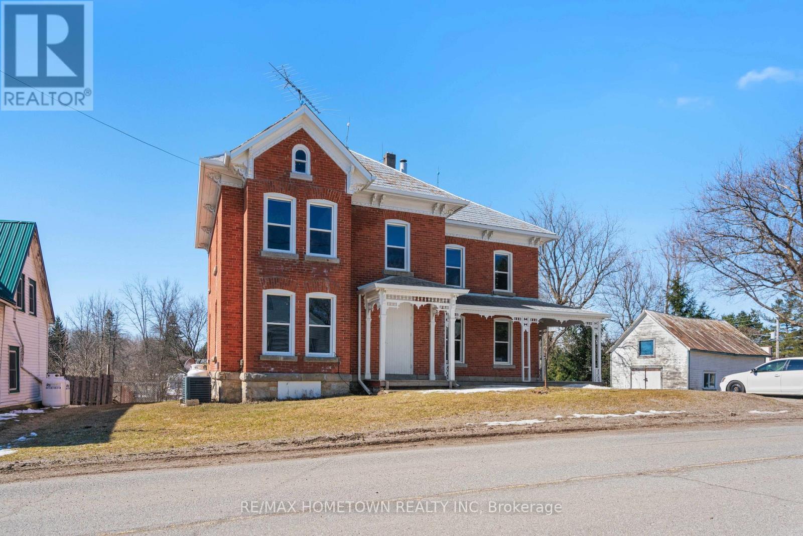 12 KINGSTON STREET - 4