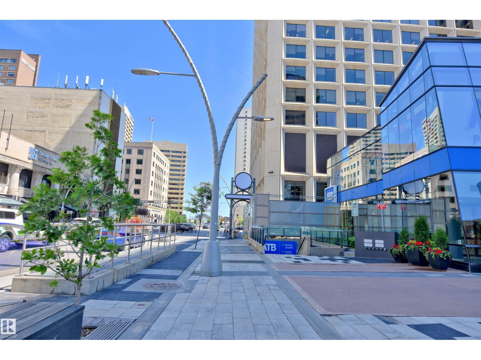 #404 10024 Jasper AV NW - 23