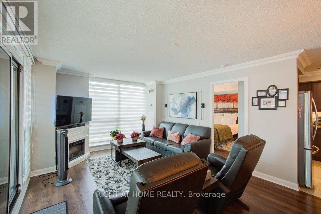 #947 525 WILSON AVENUE - 23