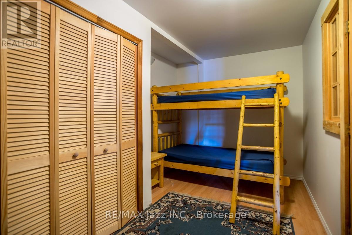 1314 SHEBESHEKONG ROAD - Image 23