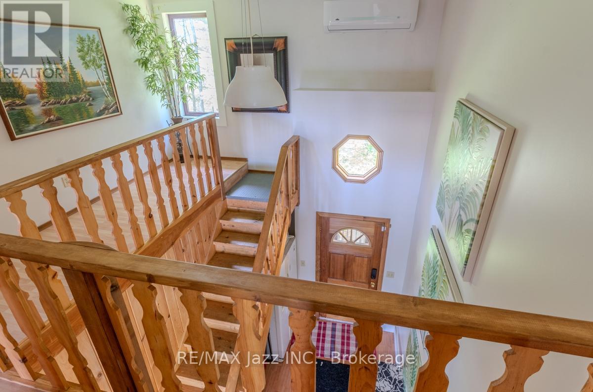 1314 SHEBESHEKONG ROAD - Image 18