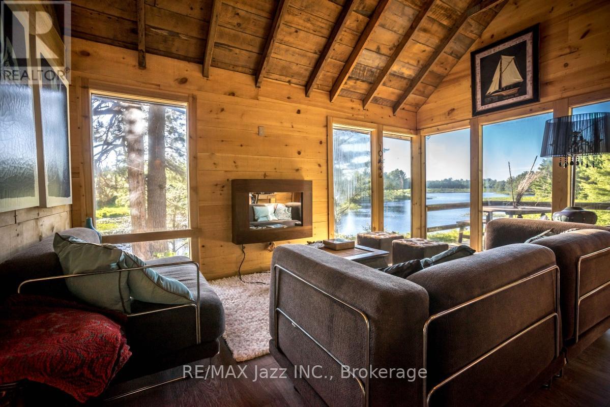 1314 SHEBESHEKONG ROAD - Image 28