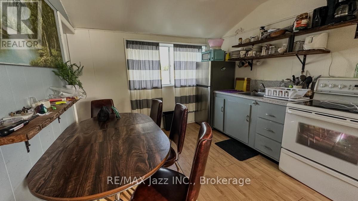 1314 SHEBESHEKONG ROAD - Image 41