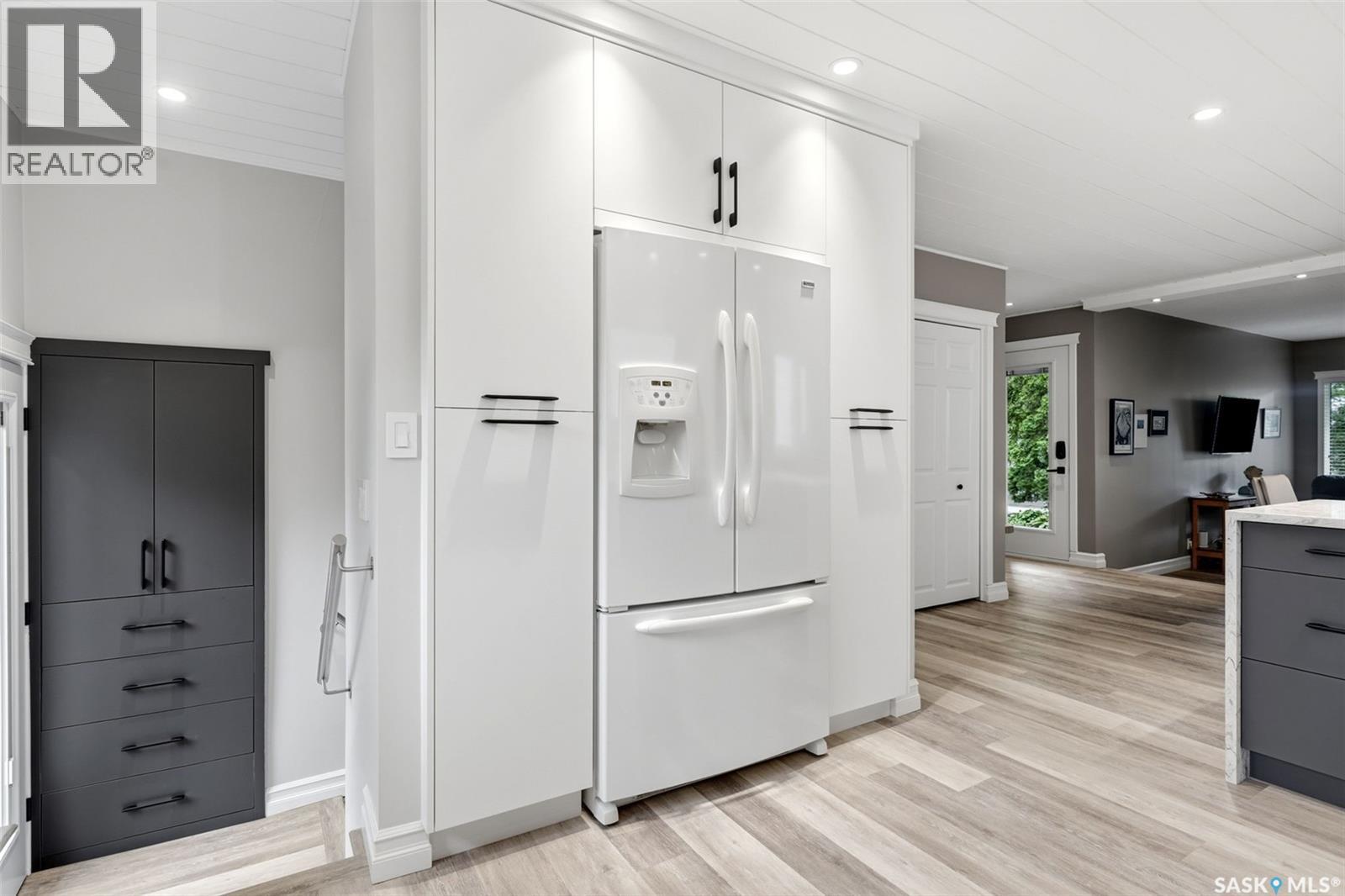 82 Compton ROAD — photo 11