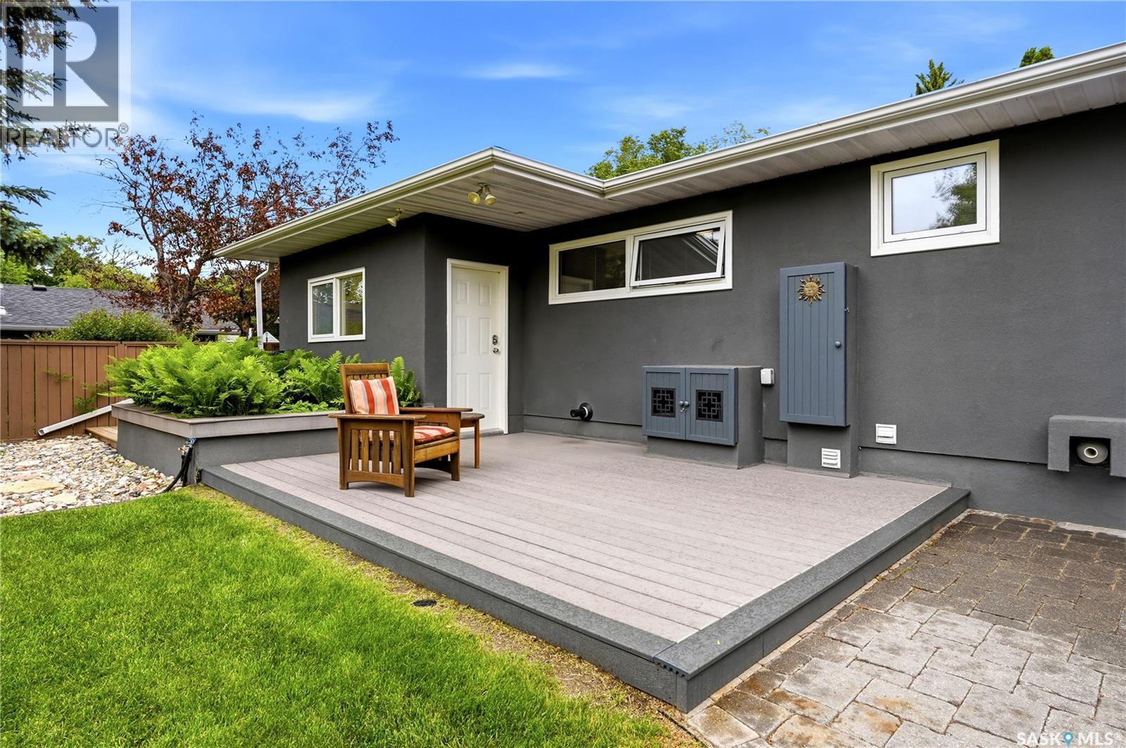 82 Compton ROAD — photo 41