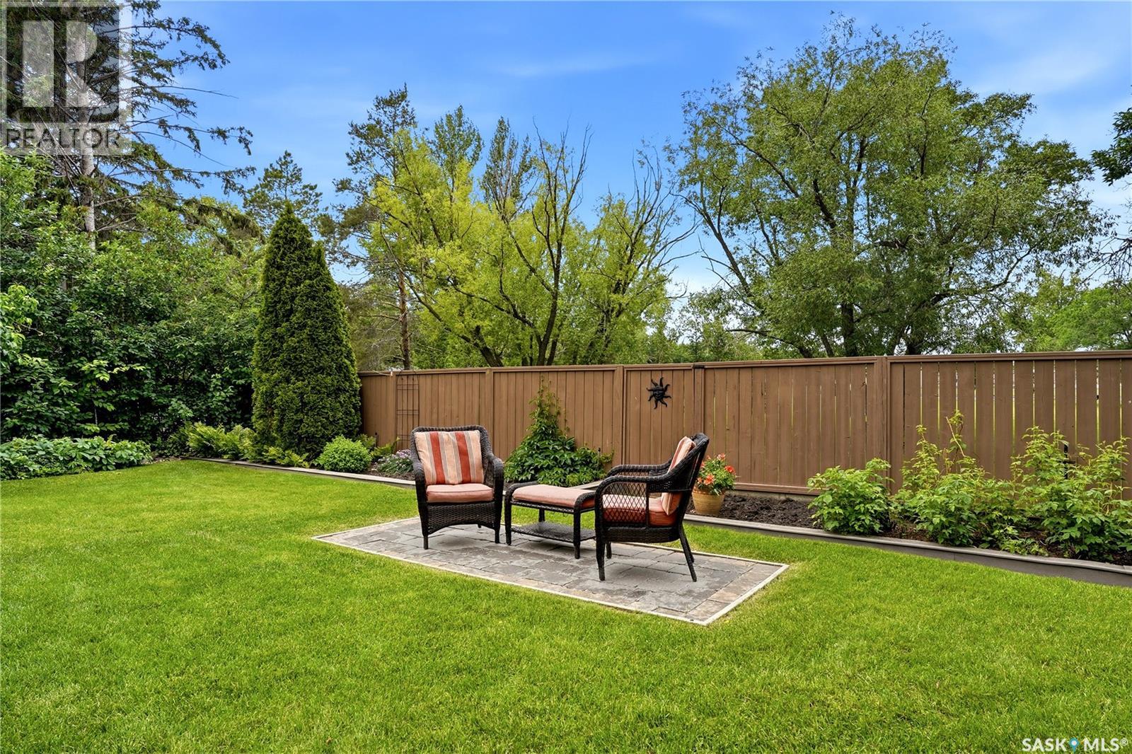 82 Compton ROAD — photo 39