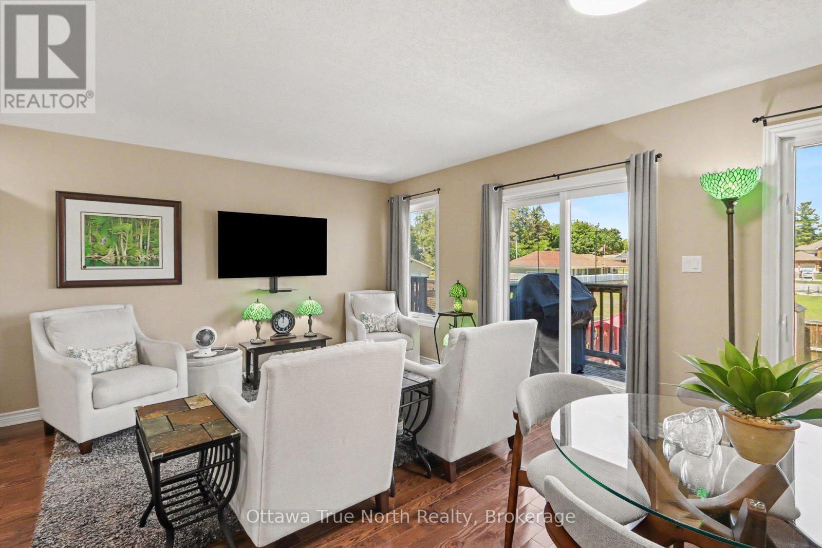514 STANLEY BROTHERS STREET - 5