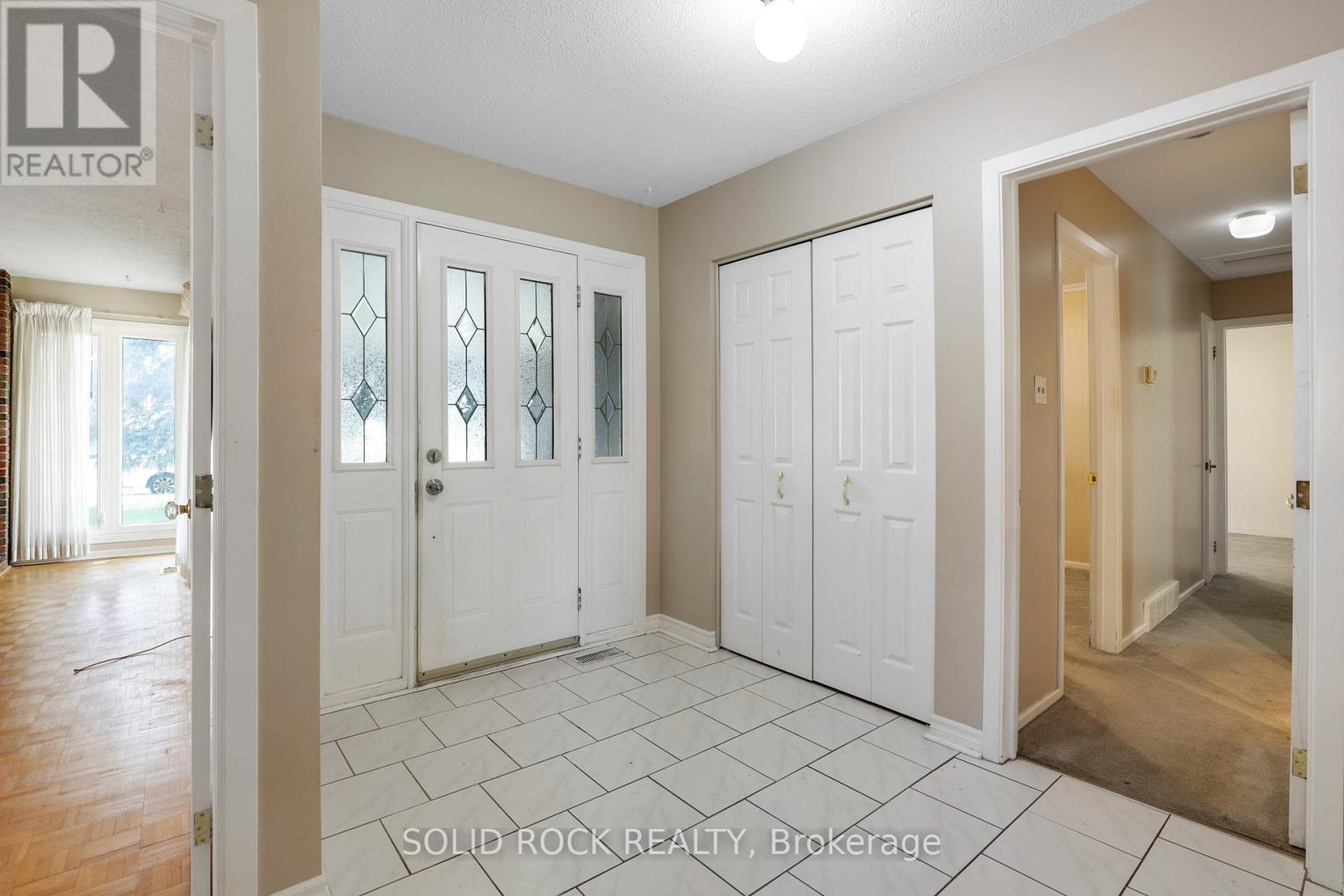 Spacious foyer