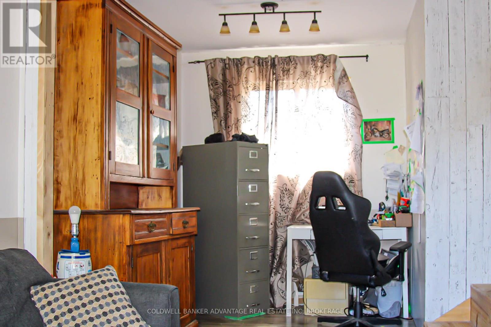 40 RAMEY AVENUE - 8