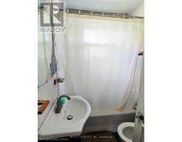 98 Louth Street, St  Catharines, ON L2S2T4 Photo 12