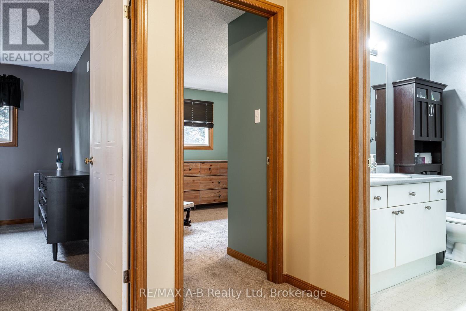 81 SOUTHVALE ROAD - 24