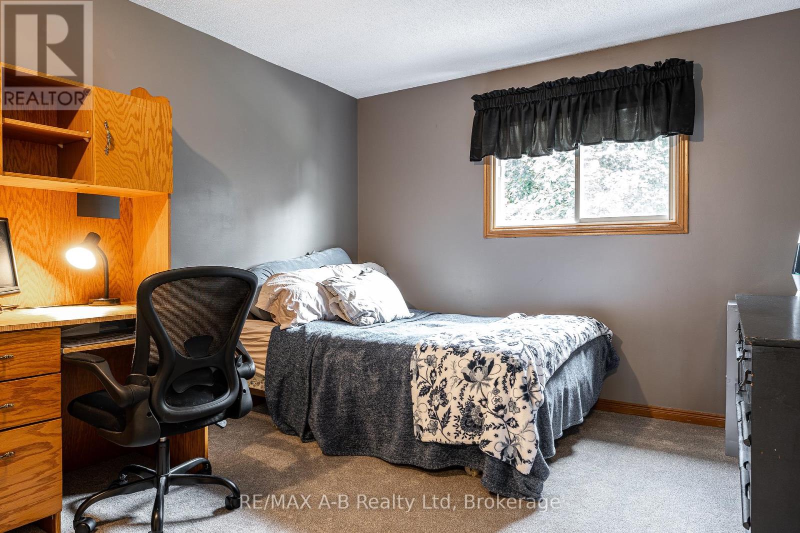 81 SOUTHVALE ROAD - 25