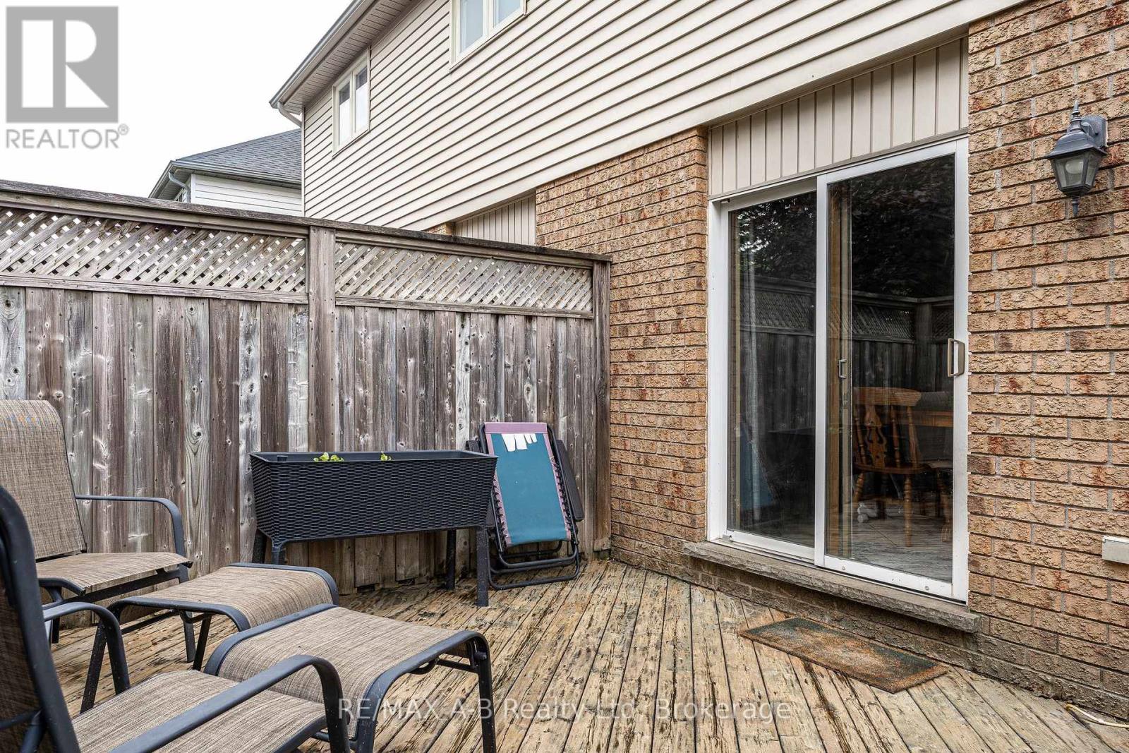 81 SOUTHVALE ROAD - 35