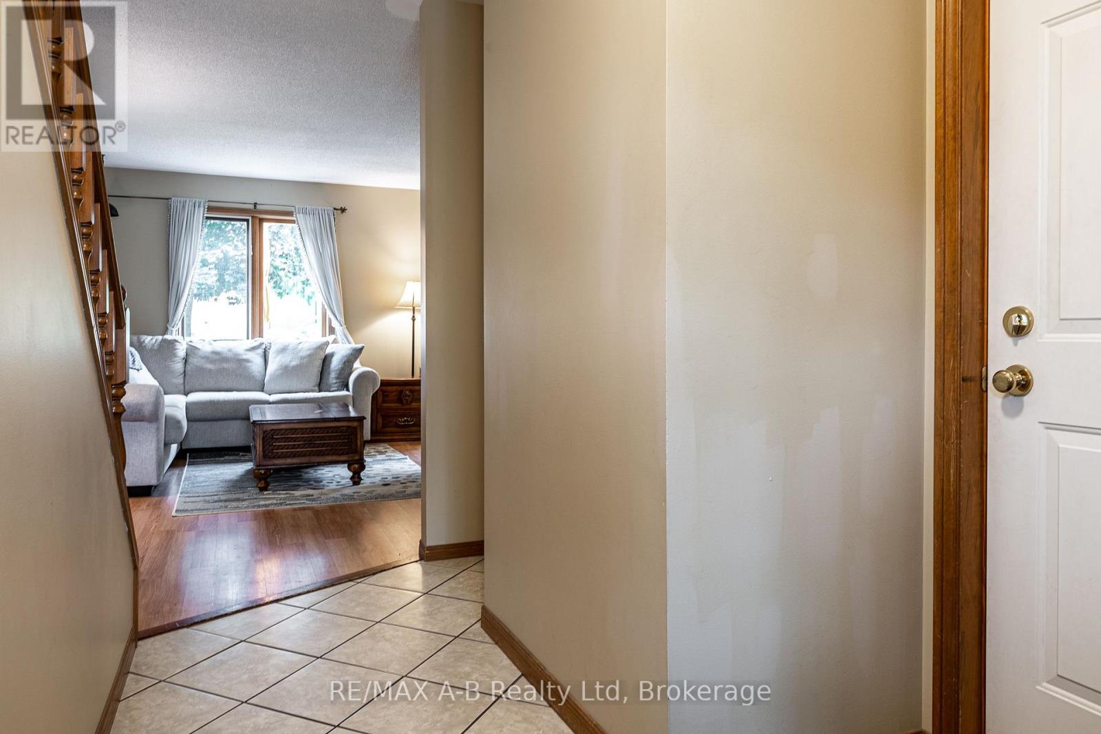 81 SOUTHVALE ROAD - 4