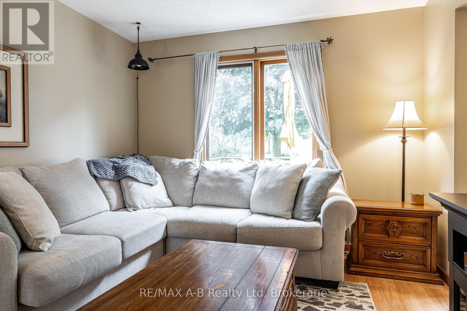 81 SOUTHVALE ROAD - 7