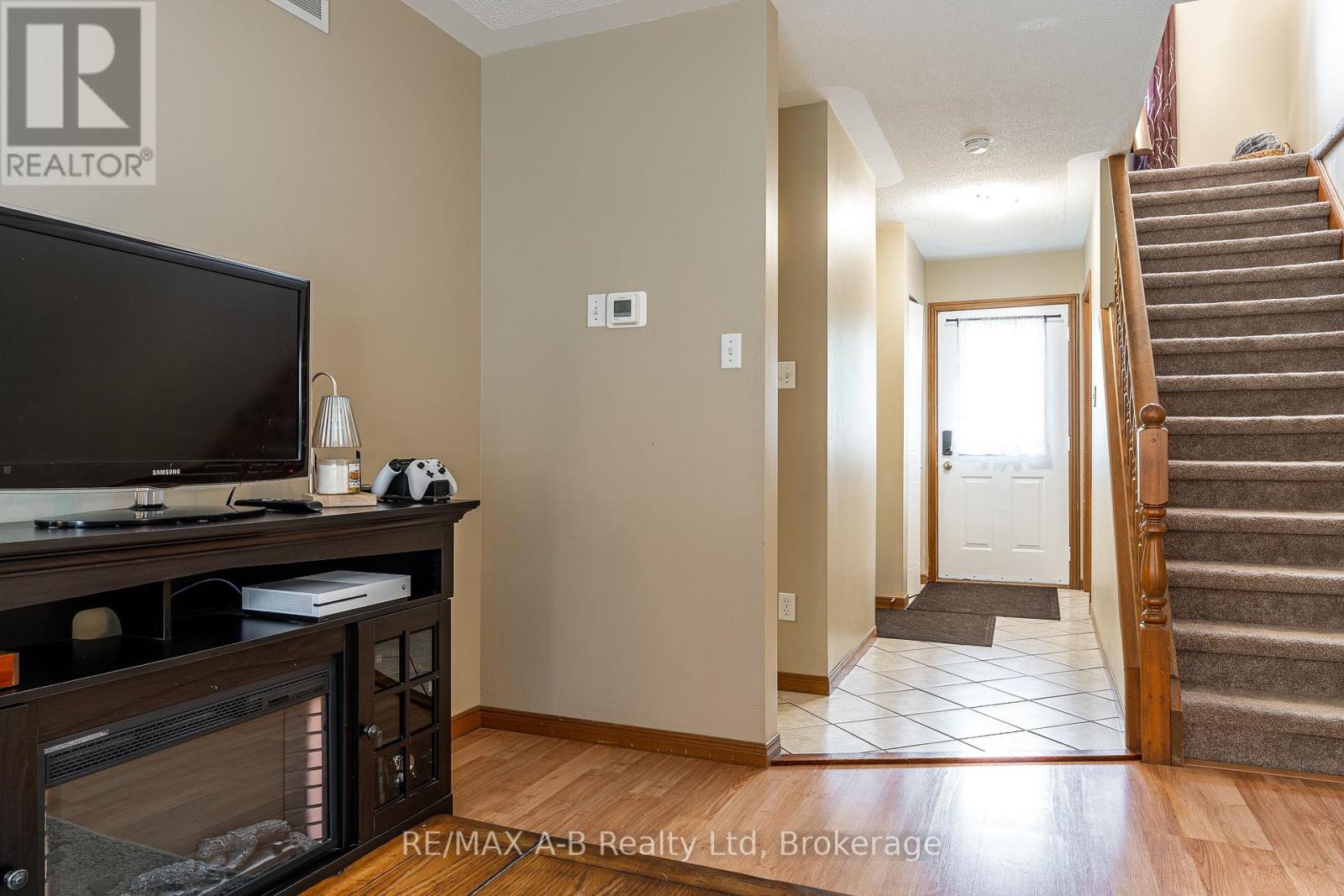 81 SOUTHVALE ROAD - 9