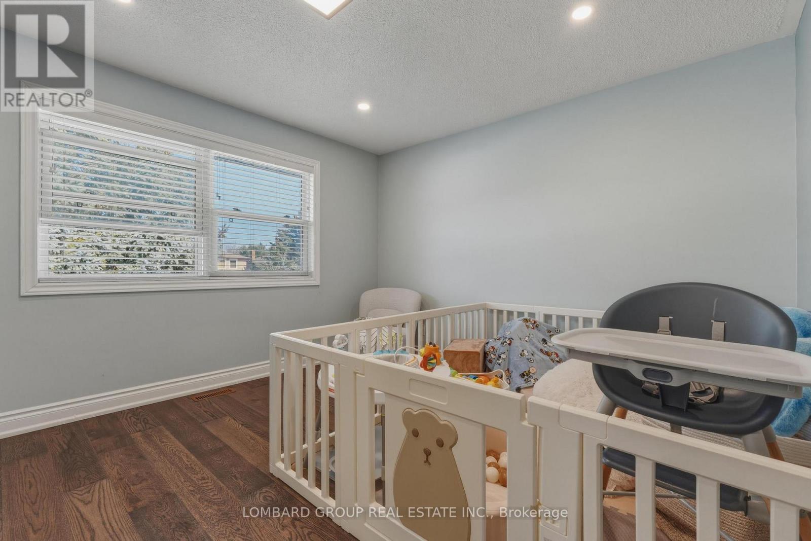 10 WHITMORE COURT - 29