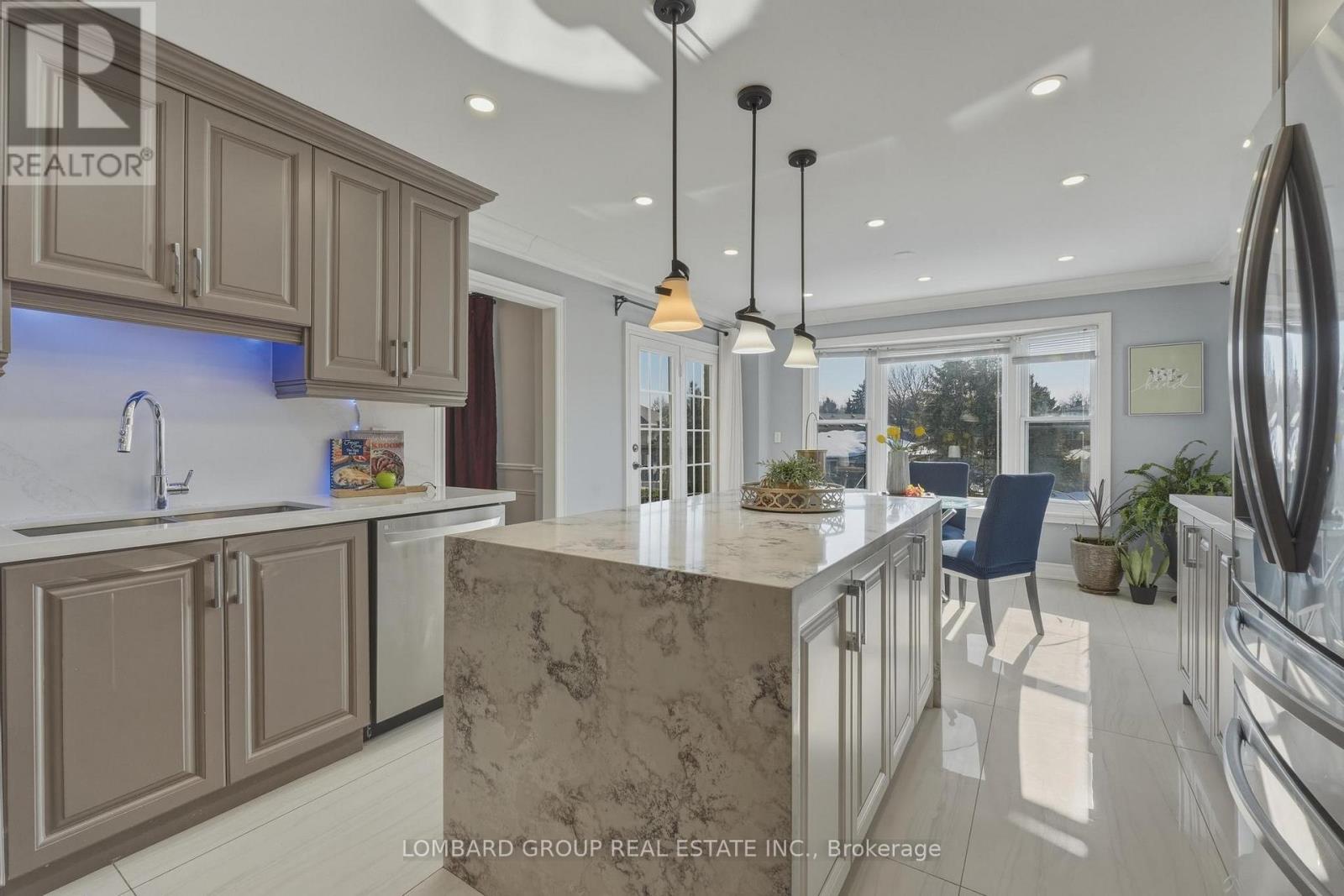 10 WHITMORE COURT - 6
