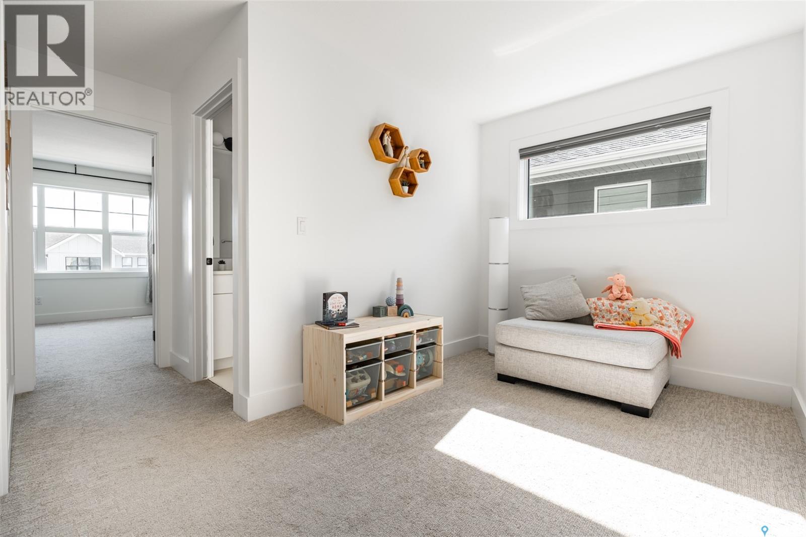 180 Rosewood BOULEVARD E — photo 19