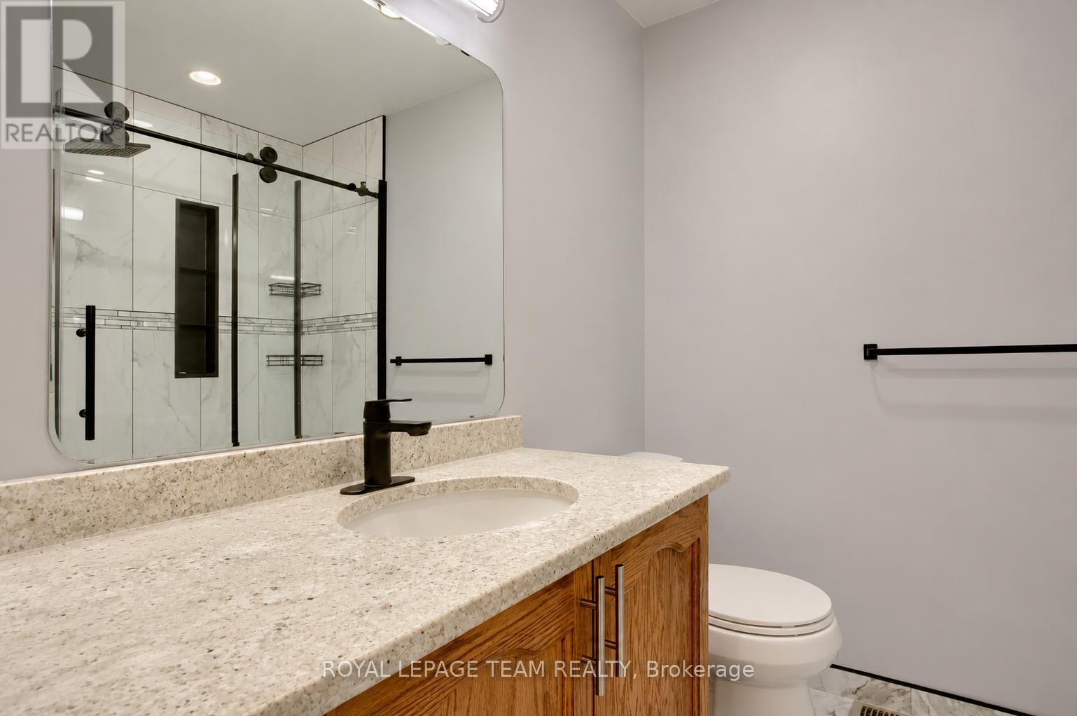 3 Bed, 4 Bath House for Rent in Ottawa – 11 MARCAY STREET, Ottawa – MLS# X13497254 - Image 11