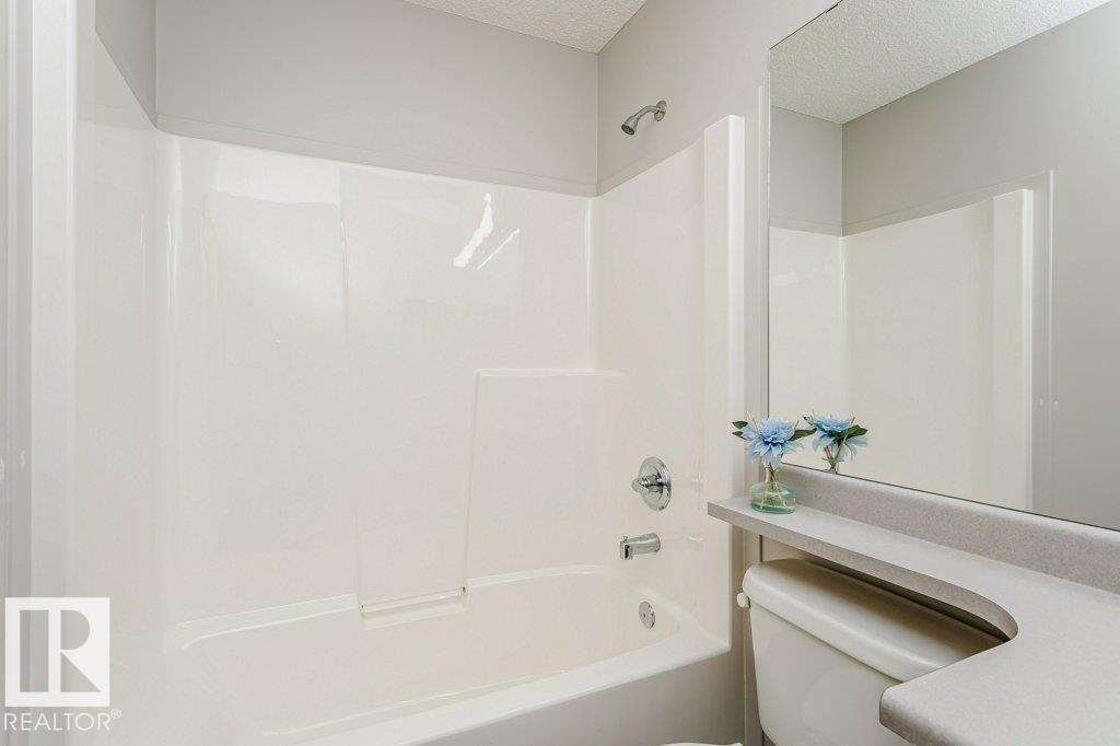 46 CLARKDALE DR — photo 41