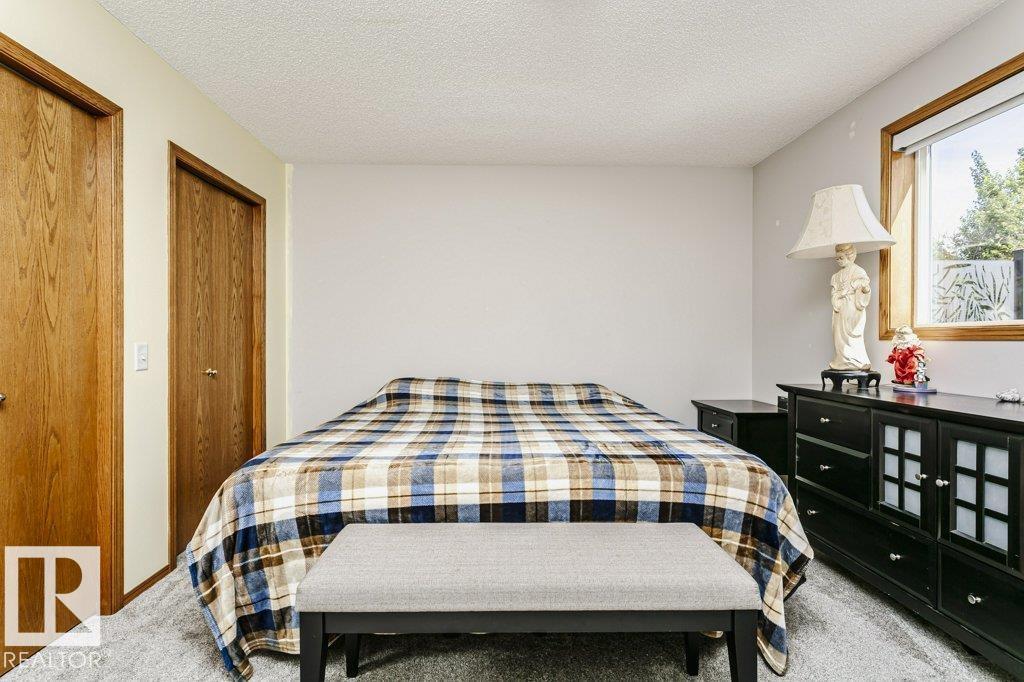 46 CLARKDALE DR — photo 36