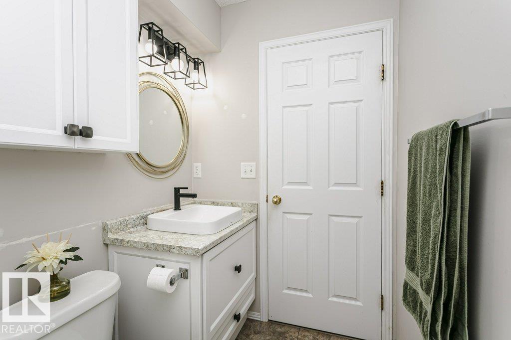 46 CLARKDALE DR — photo 50