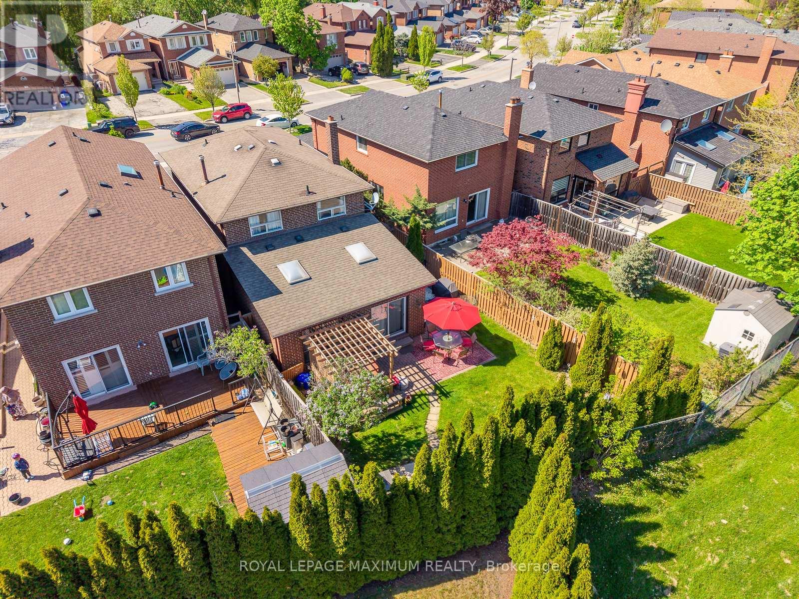 157 MISTY MEADOW DRIVE - 42