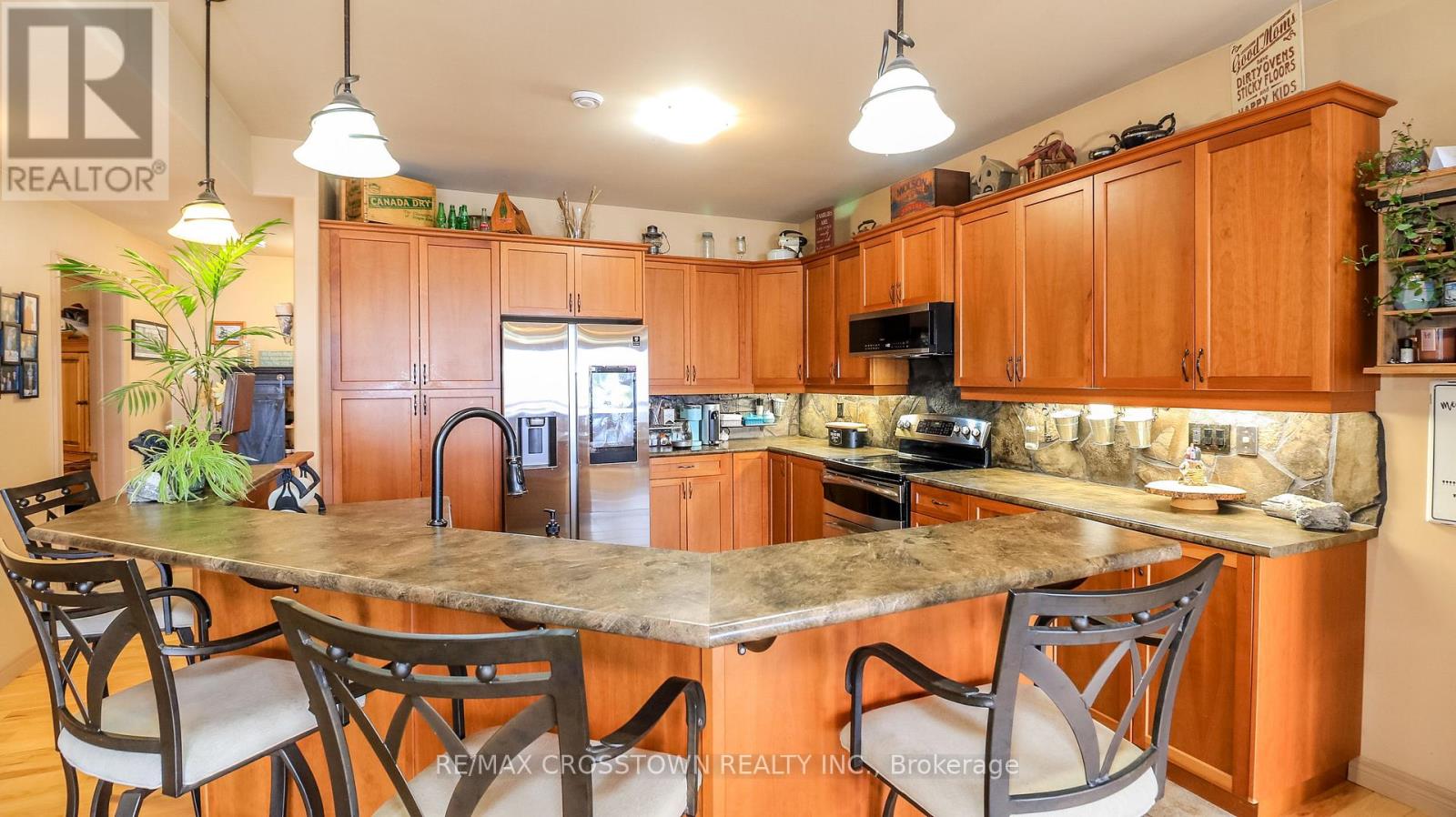 2325 CRYSTAL BEACH ROAD - 16