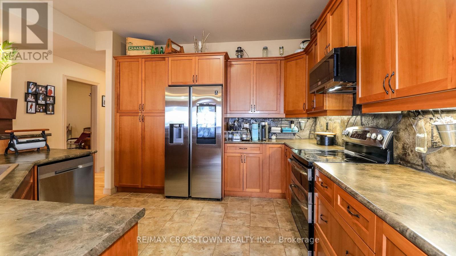 2325 CRYSTAL BEACH ROAD - 17