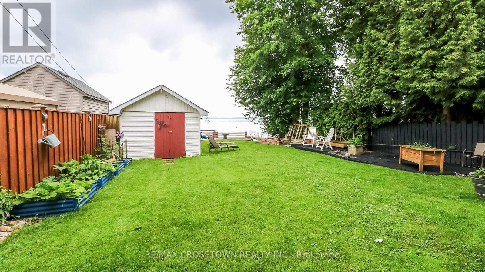 2325 CRYSTAL BEACH ROAD - 37