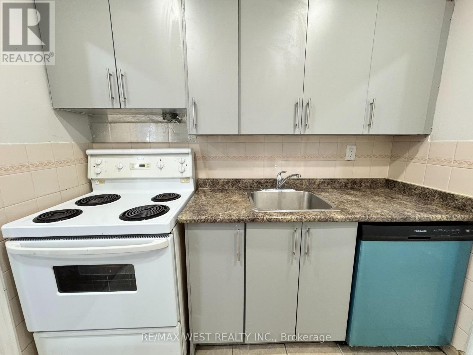 #709 3533 DERRY ROAD E - 8