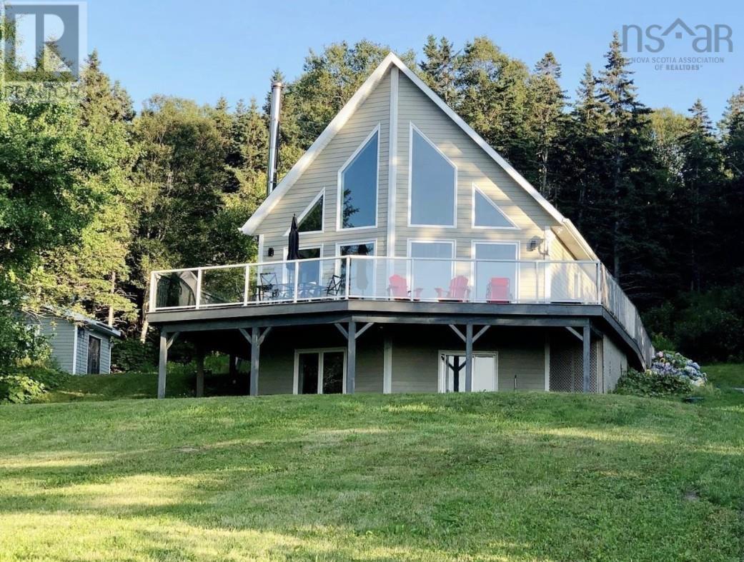 368 Lakeshore Drive - 1
