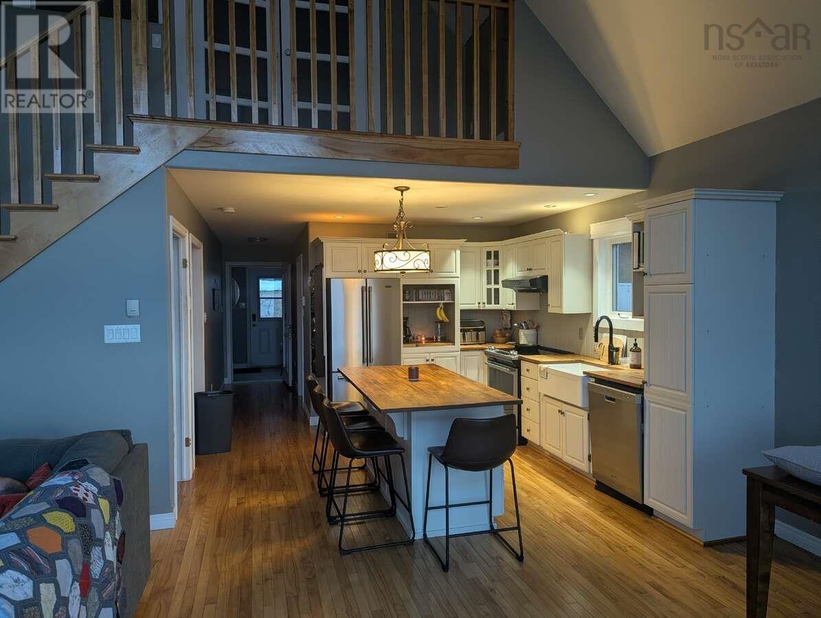 368 Lakeshore Drive - 21
