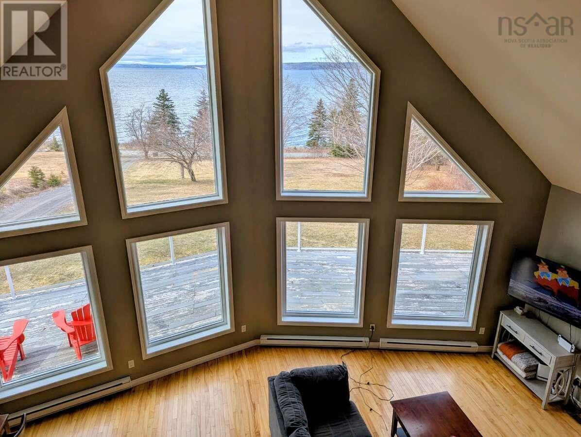 368 Lakeshore Drive - 19
