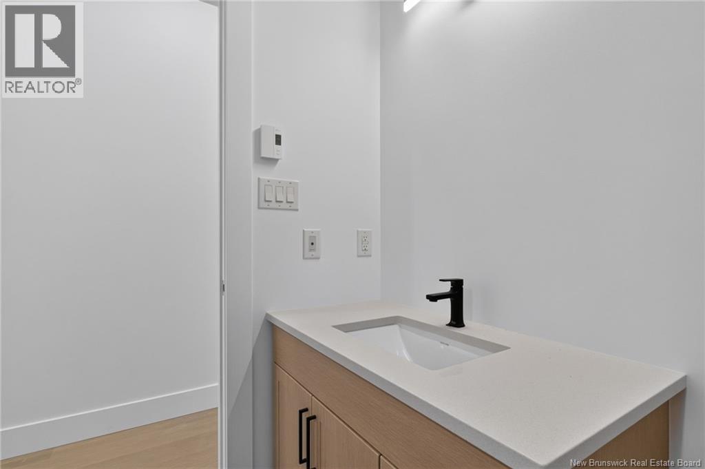 99 Maefield Street - 21