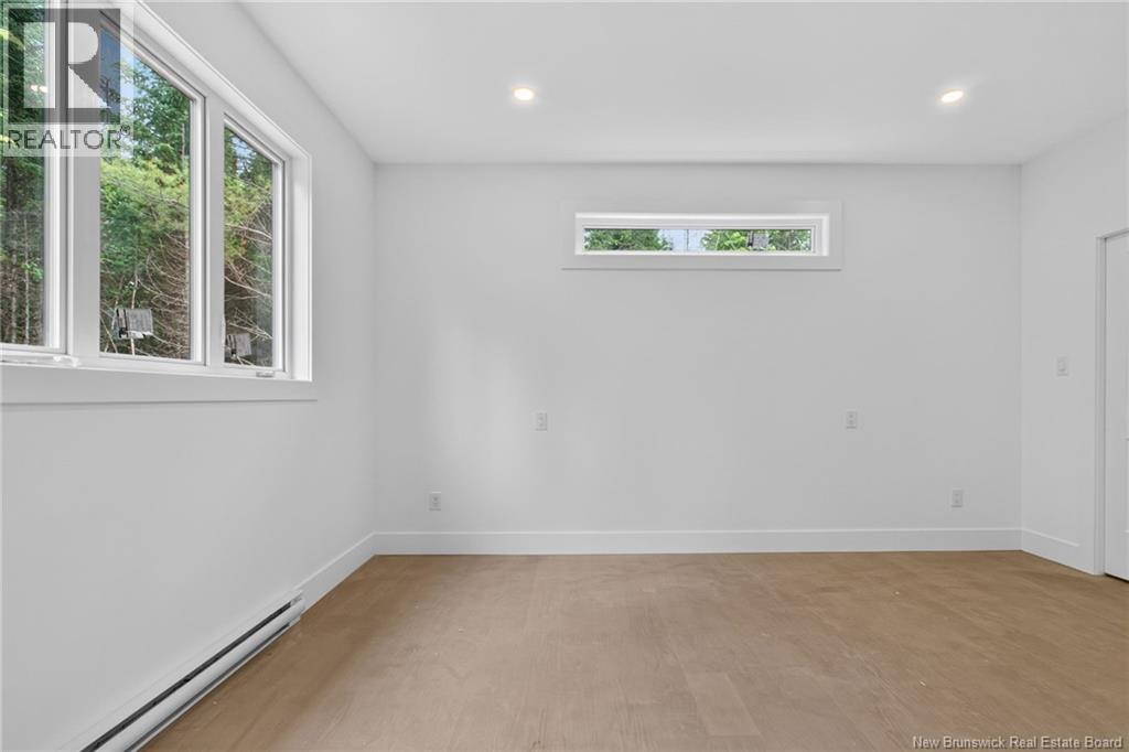 99 Maefield Street - Image 26