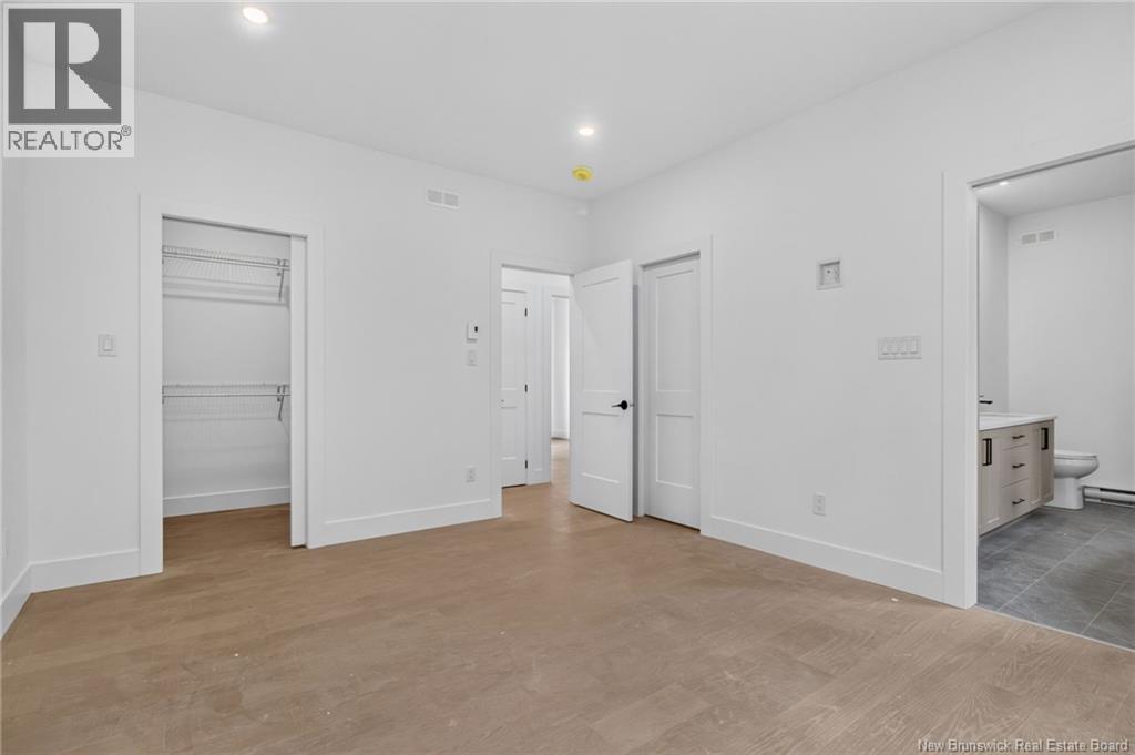 99 Maefield Street - 28