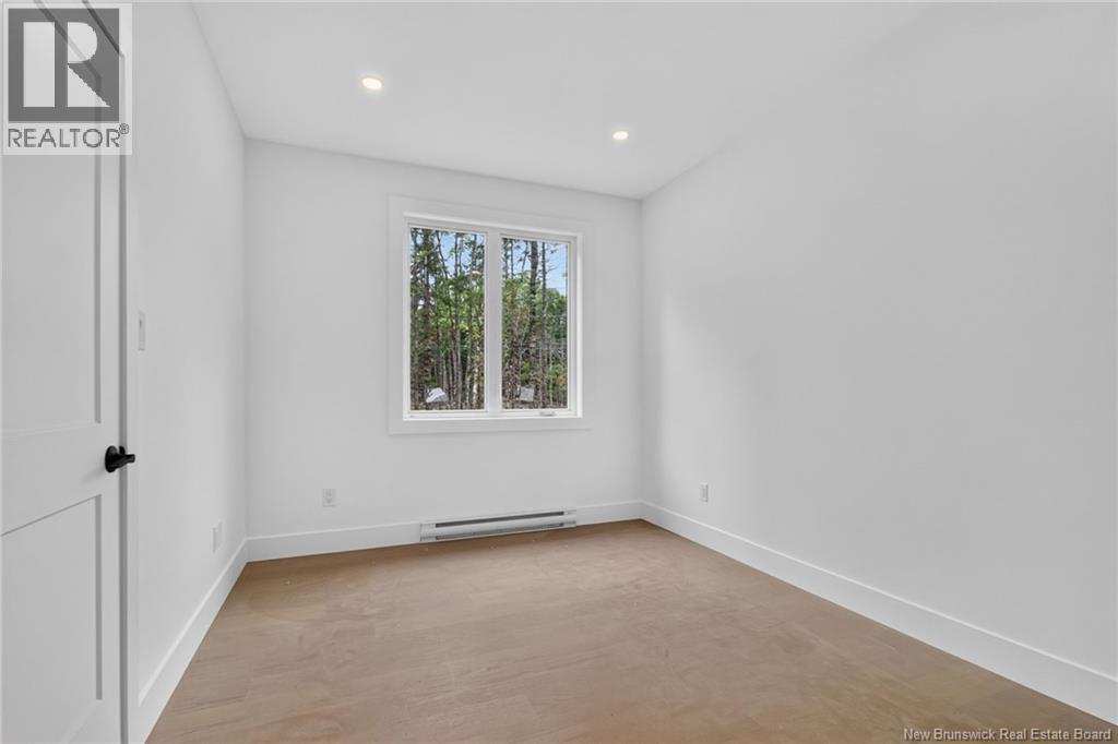 99 Maefield Street - Image 22